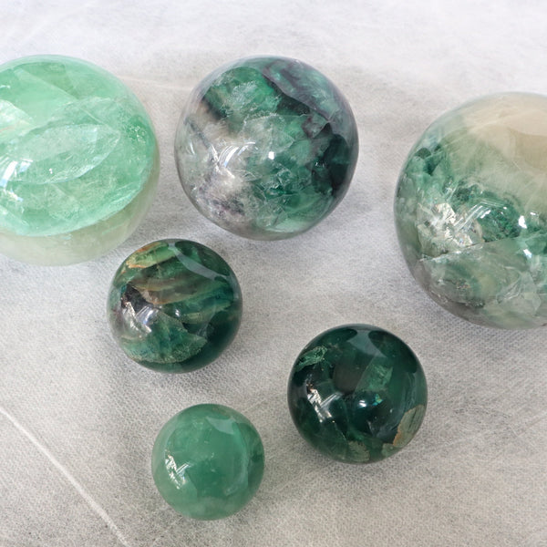 Fluorite Sphere, Fluorite Sphere Natural Green Fluorite Sphere, Reiki Meditation Healing Crystal Gift