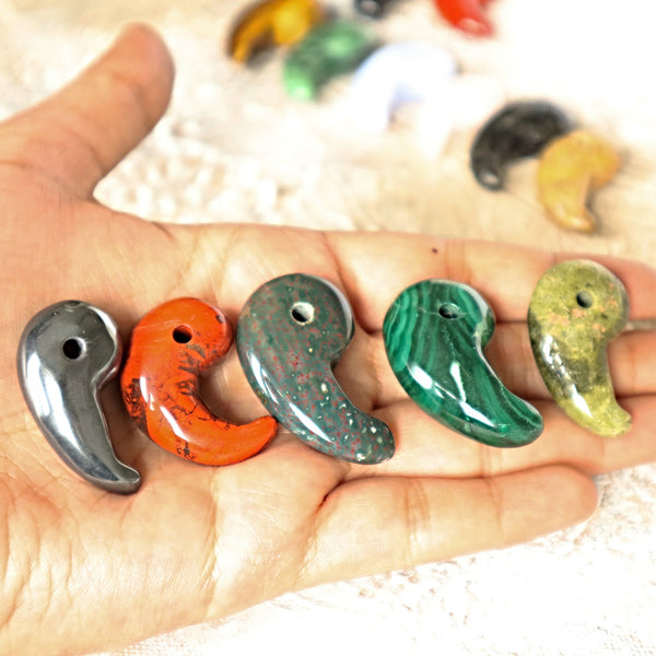 Magatama: Japanese Good Fortune Talisman Pendant (35mm)