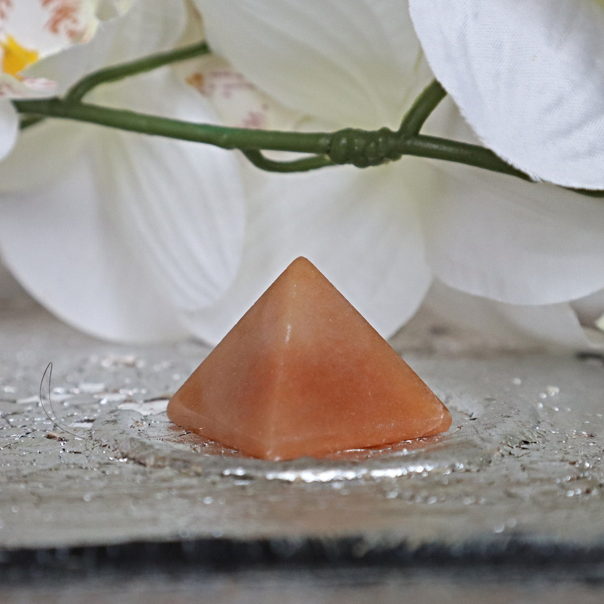 Red Aventurine Pyramid 35mm tall 30mm wide, Pyramid for Meditation, healing, energy, room decor