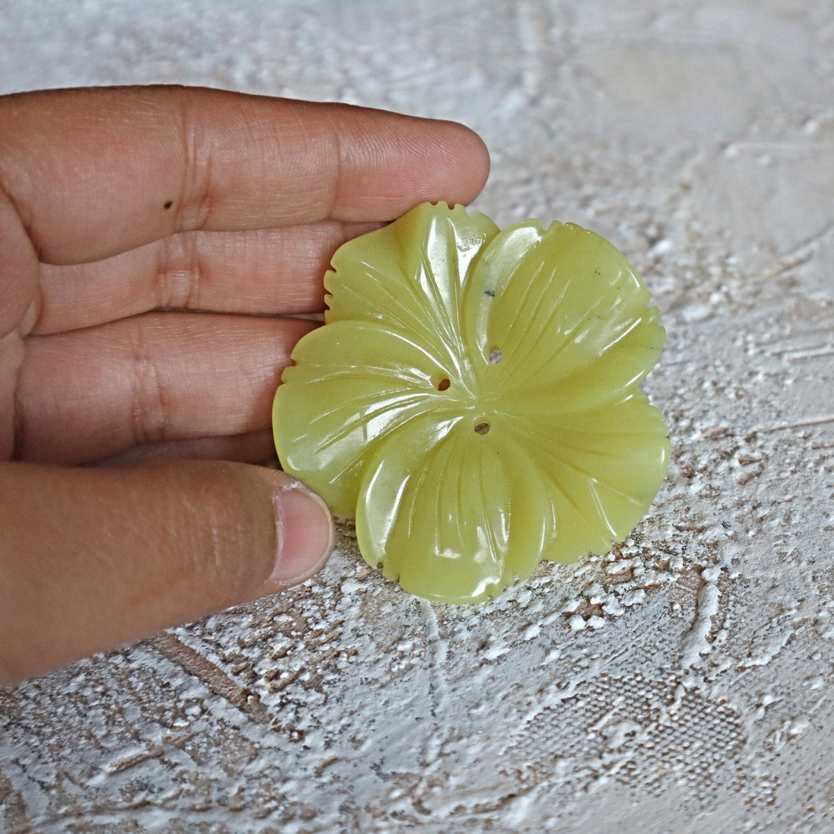 Large Jade Flower 50mm Serpentine
