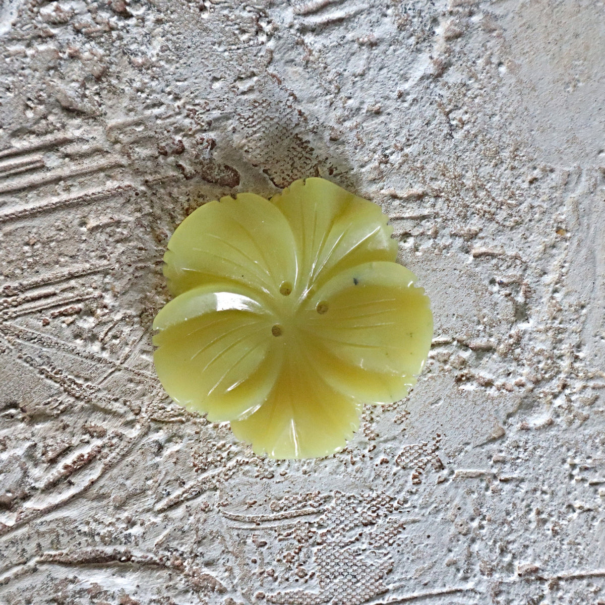 Large Jade Flower 50mm Serpentine