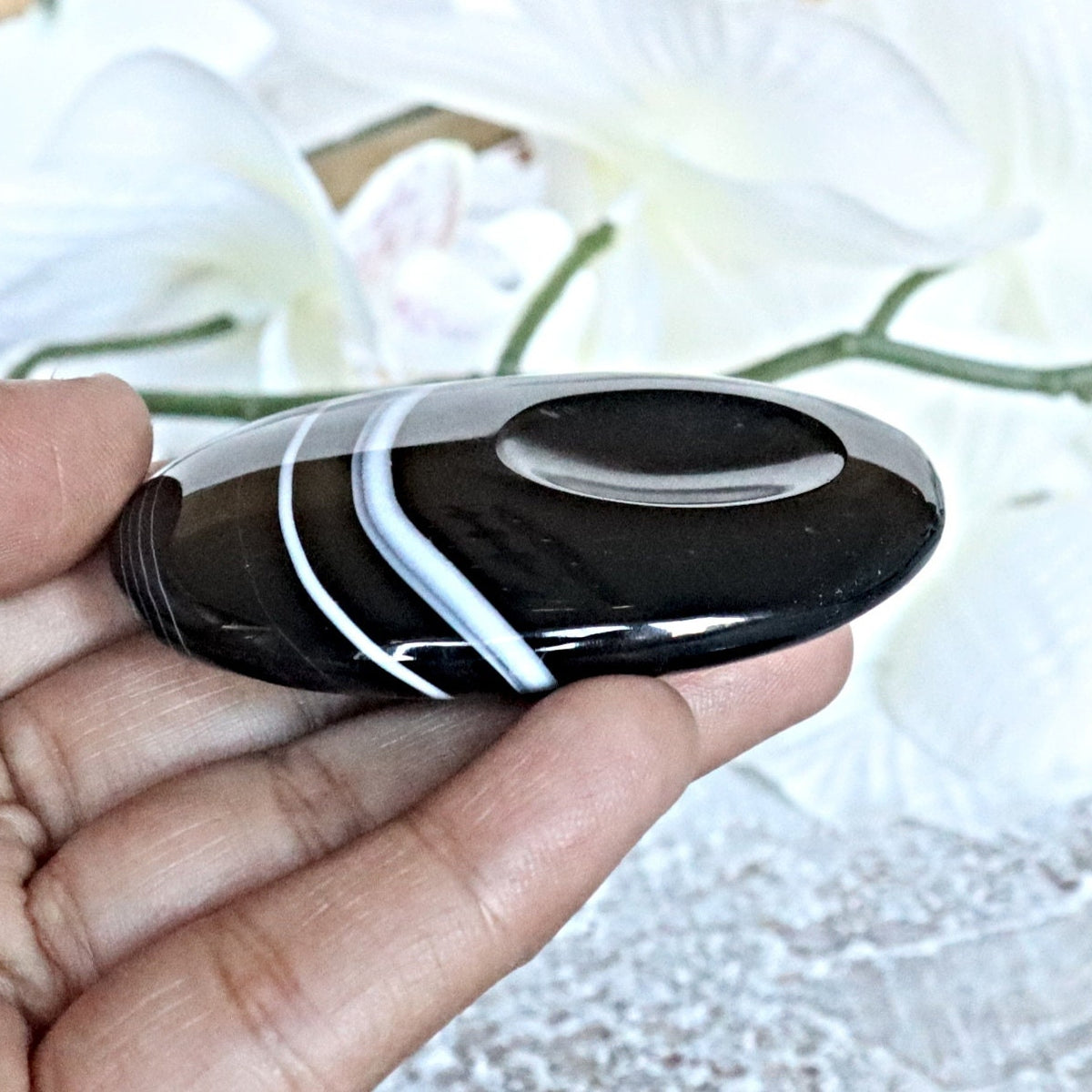 Black Sardonyx Worry Stone: Natural Palm Stone for Meditation