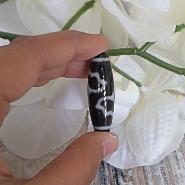 Lotus Tibetan Dzi Bead: Hand Carved Agate Stone (38mm)