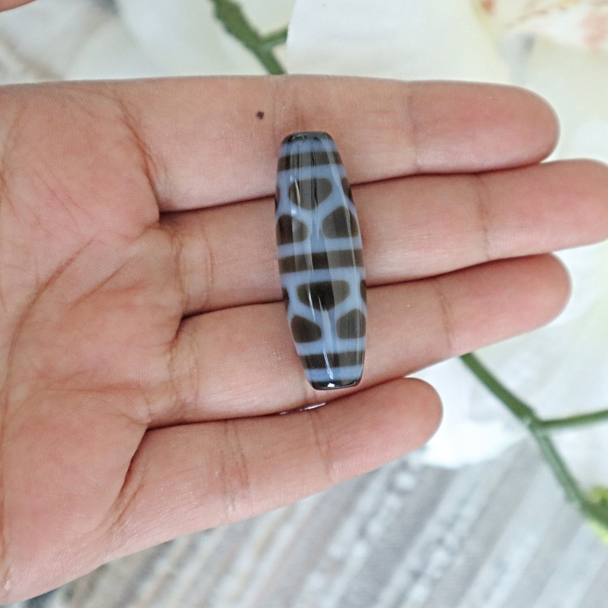 Hand Carved Tibetan Agate Dzi Bead (36mm)