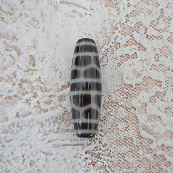 Hand Carved Tibetan Dzi Agate Bead (37mm)
