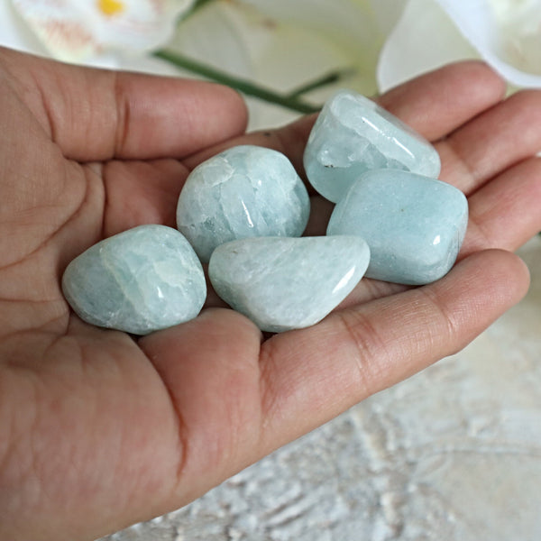 2 Stones Aquamarine Tumbled Stones 20 grams 0.7 OZ FREE US Shipping