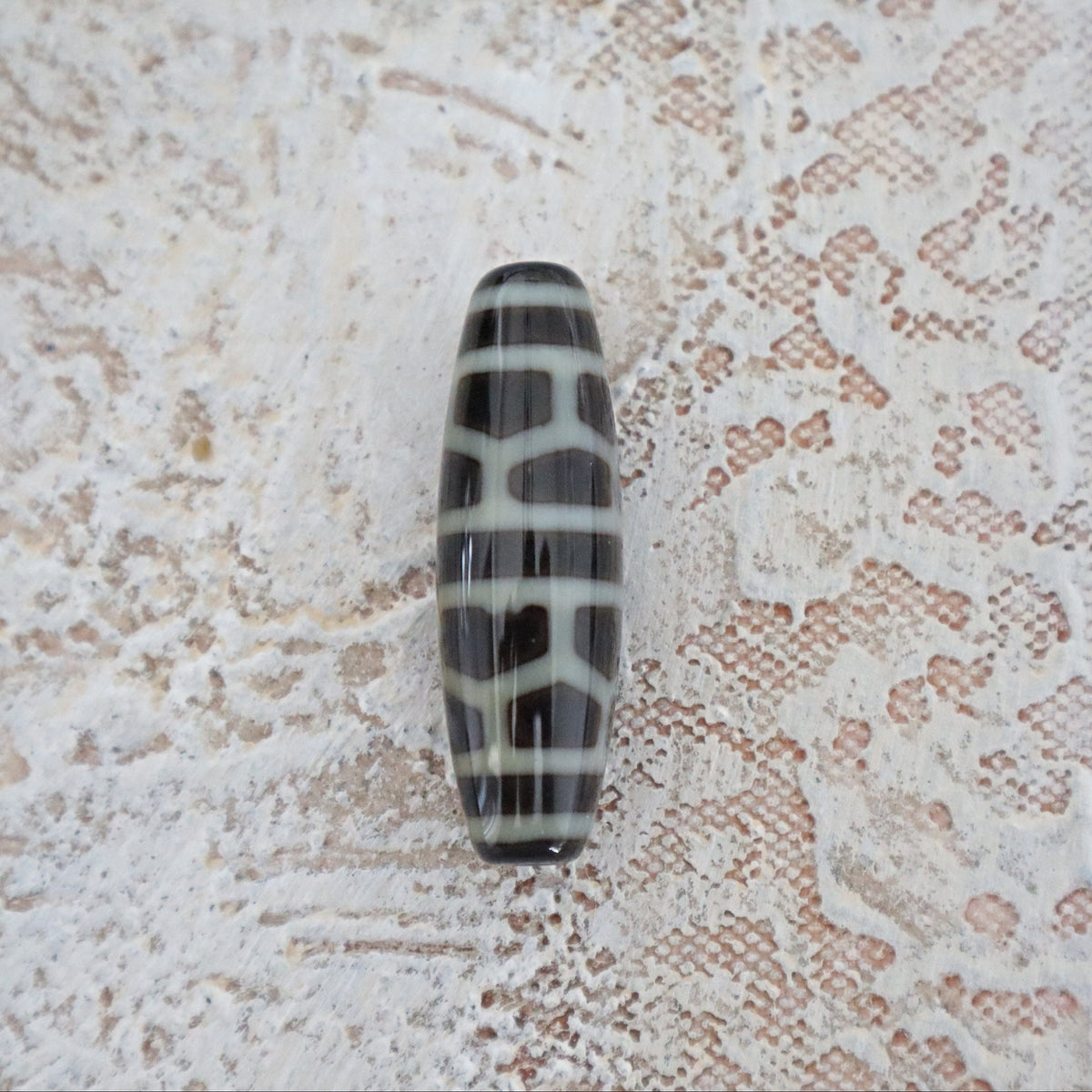 Hand Carved Tibetan Dzi Agate Bead (37mm)