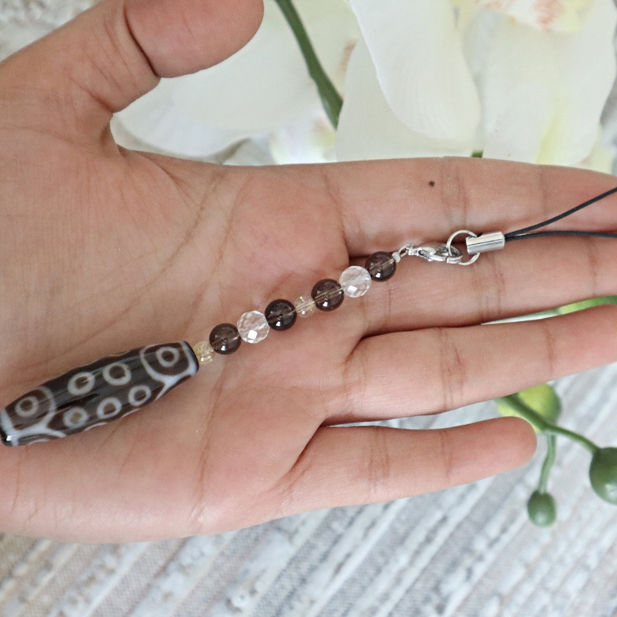 21 Eye Tibetan Dzi Agate Bead Car Charm: Quartz Crystal Accessory
