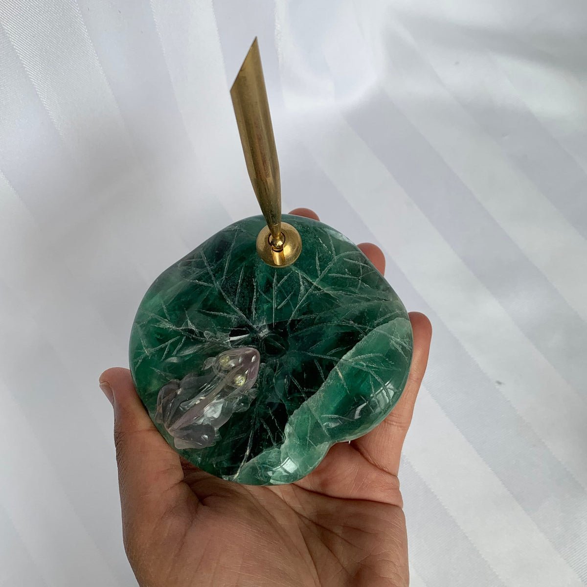 Fluorite Frog Pen Holder: Lotus Leaf Carving Gift