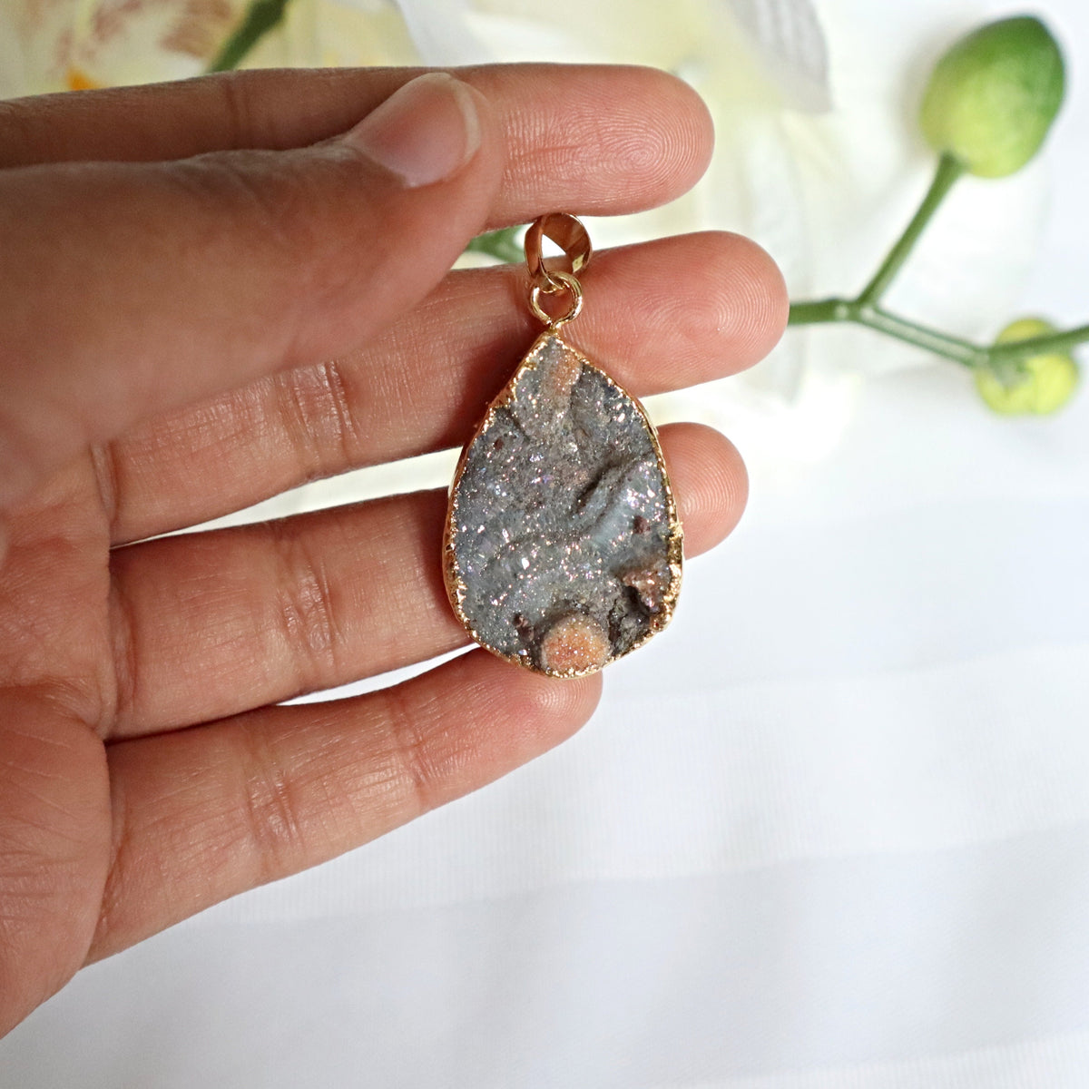 Druzy Pendant Necklace Agate Aura Galaxy for Positive Energy Stress Relief Protection