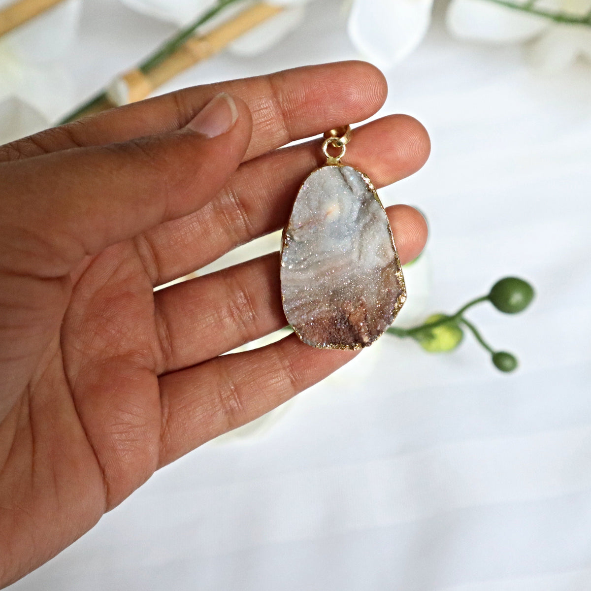 Druzy Pendant Necklace Agate Aura Galaxy for Positive Energy Stress Relief Protection