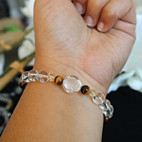 Lucky Cat Bracelet in Clear Quartz Hand Carved with Tiger Eye