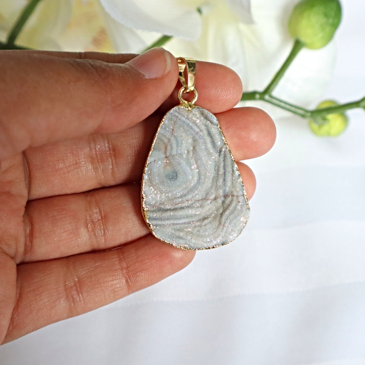 Druzy Pendant Necklace Agate Aura Galaxy for Positive Energy Stress Relief Protection