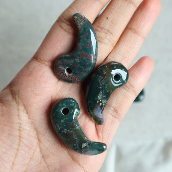 Japanese magatama