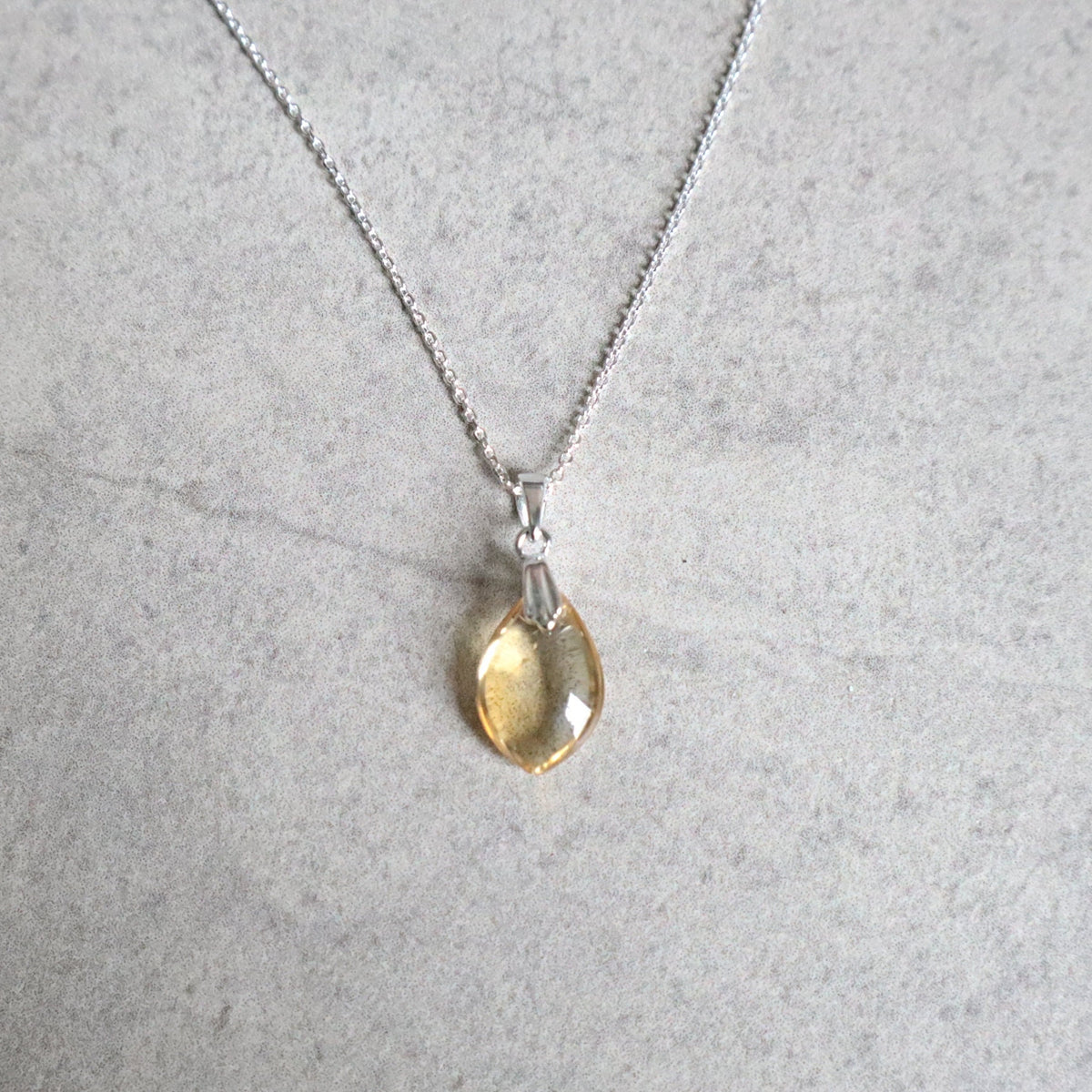 Citrine Healing crystal necklace for abundance