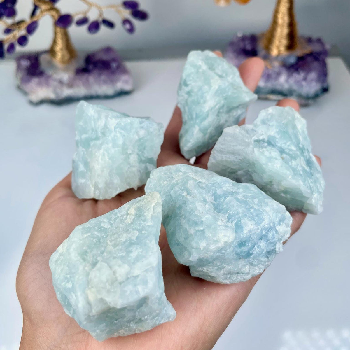 Aquamarine Crystal: Natural Blue Beryl Stone for Calm & Communication