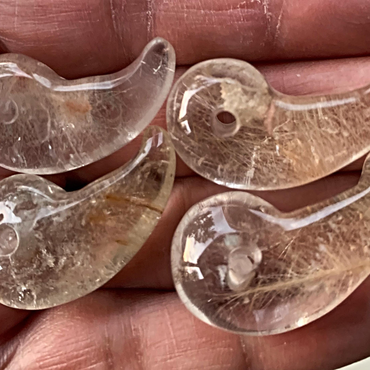 Japanese magatama crystal charm 金針水晶 勾玉