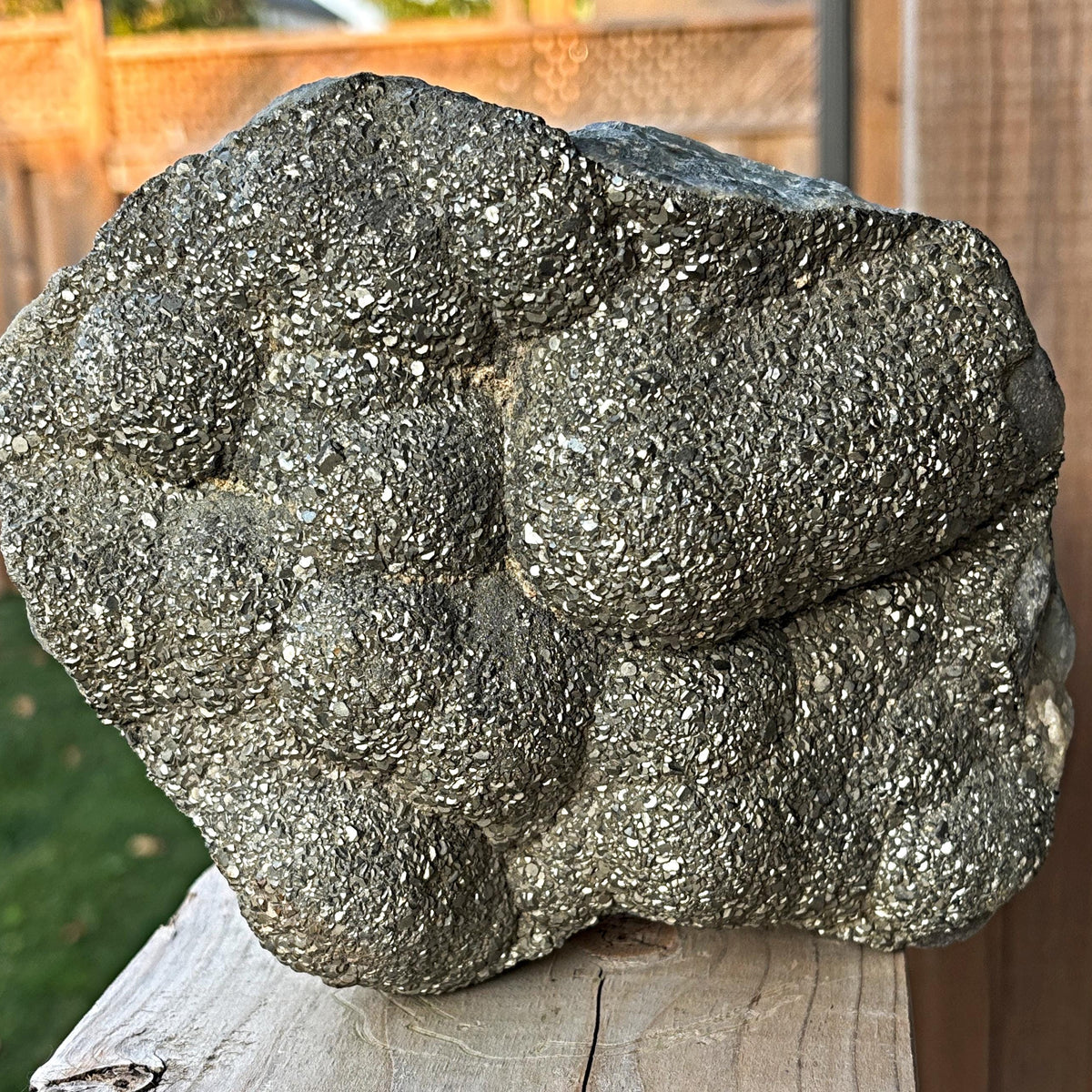 Large botryoidal fluorite with pyrite crystals