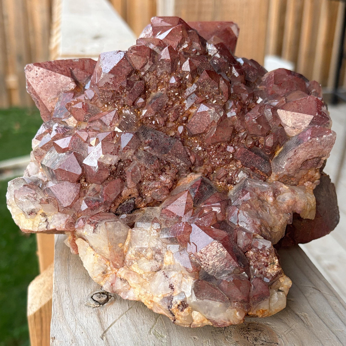 tangerine quartz crystal display