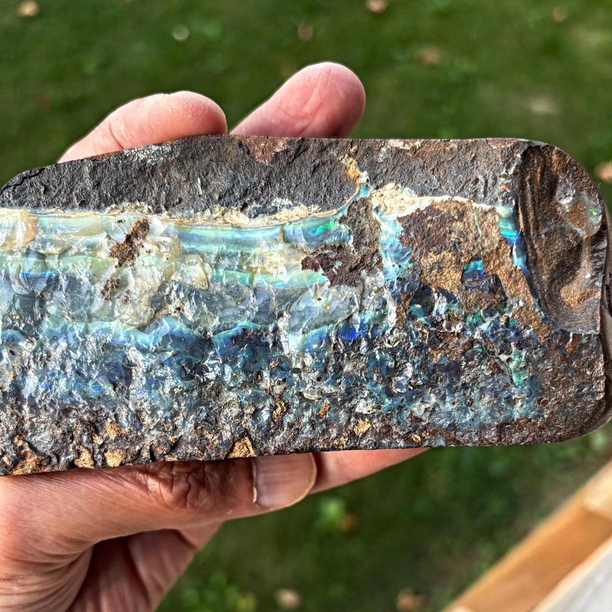 Decorative opal crystal with vivid colors