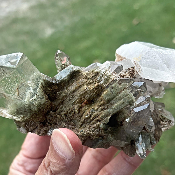 energy cleansing green crystal