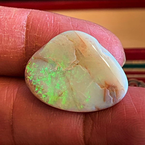 Flashing color opal under light