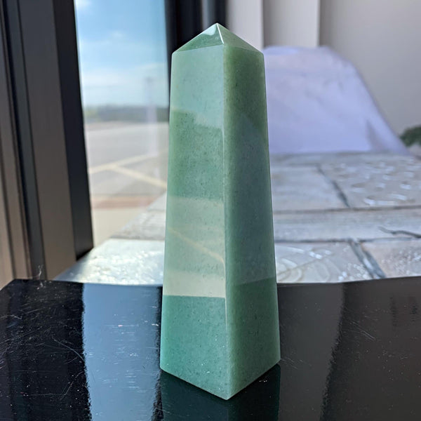 green aventurine obelisk point