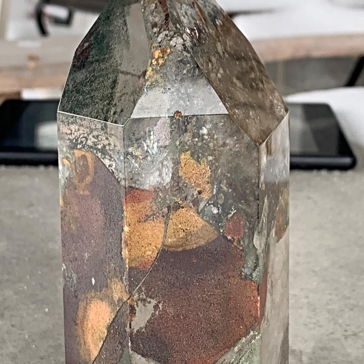 scenic quartz inclusions