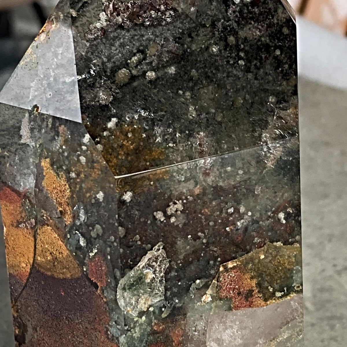 collector crystal décor
