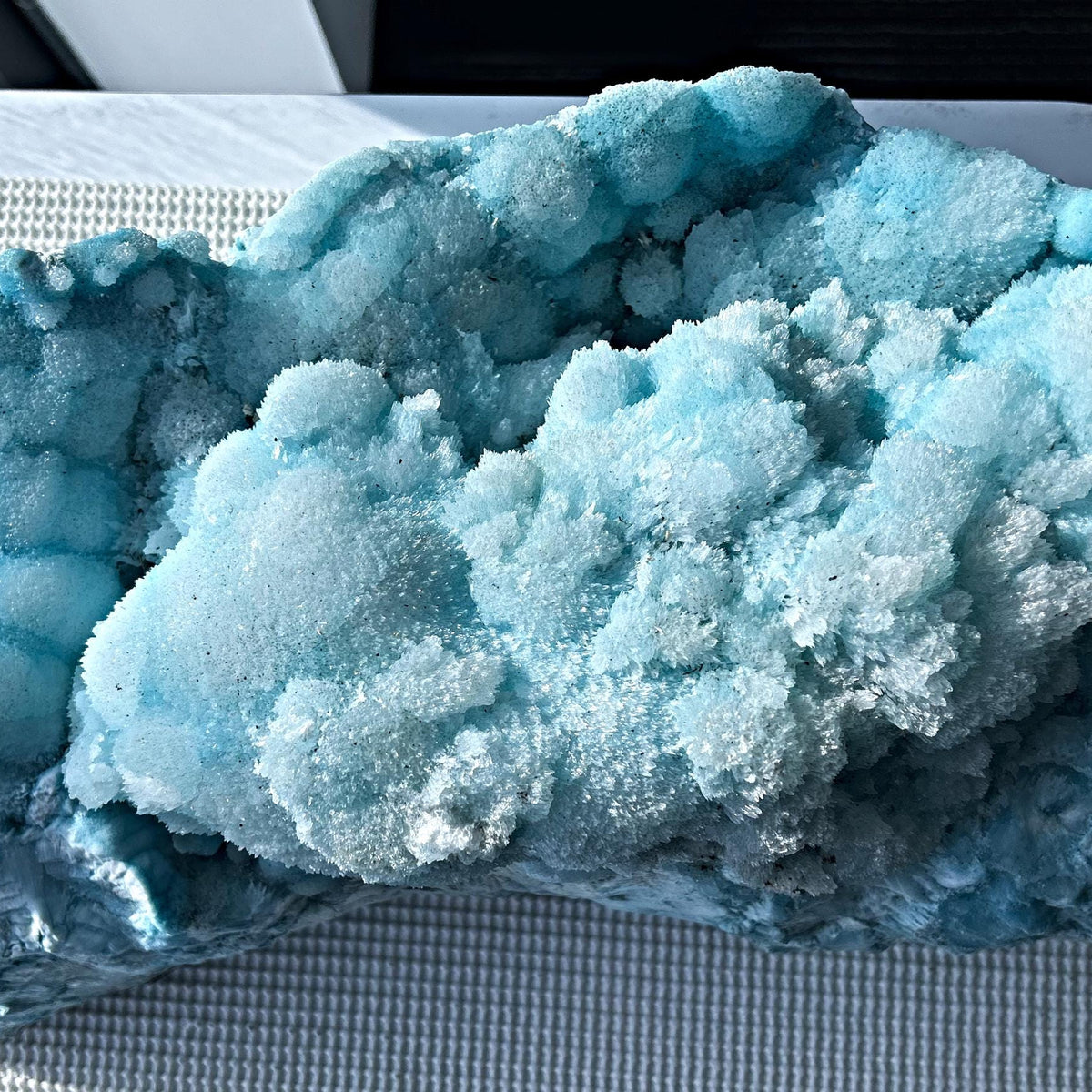 Large botryoidal aragonite formation