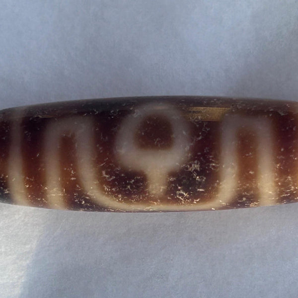 Rare 3 eye Tibetan dzi bead agate