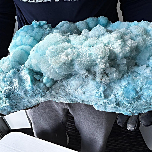 Massive blue aragonite cluster for luxury collection Wenshan
