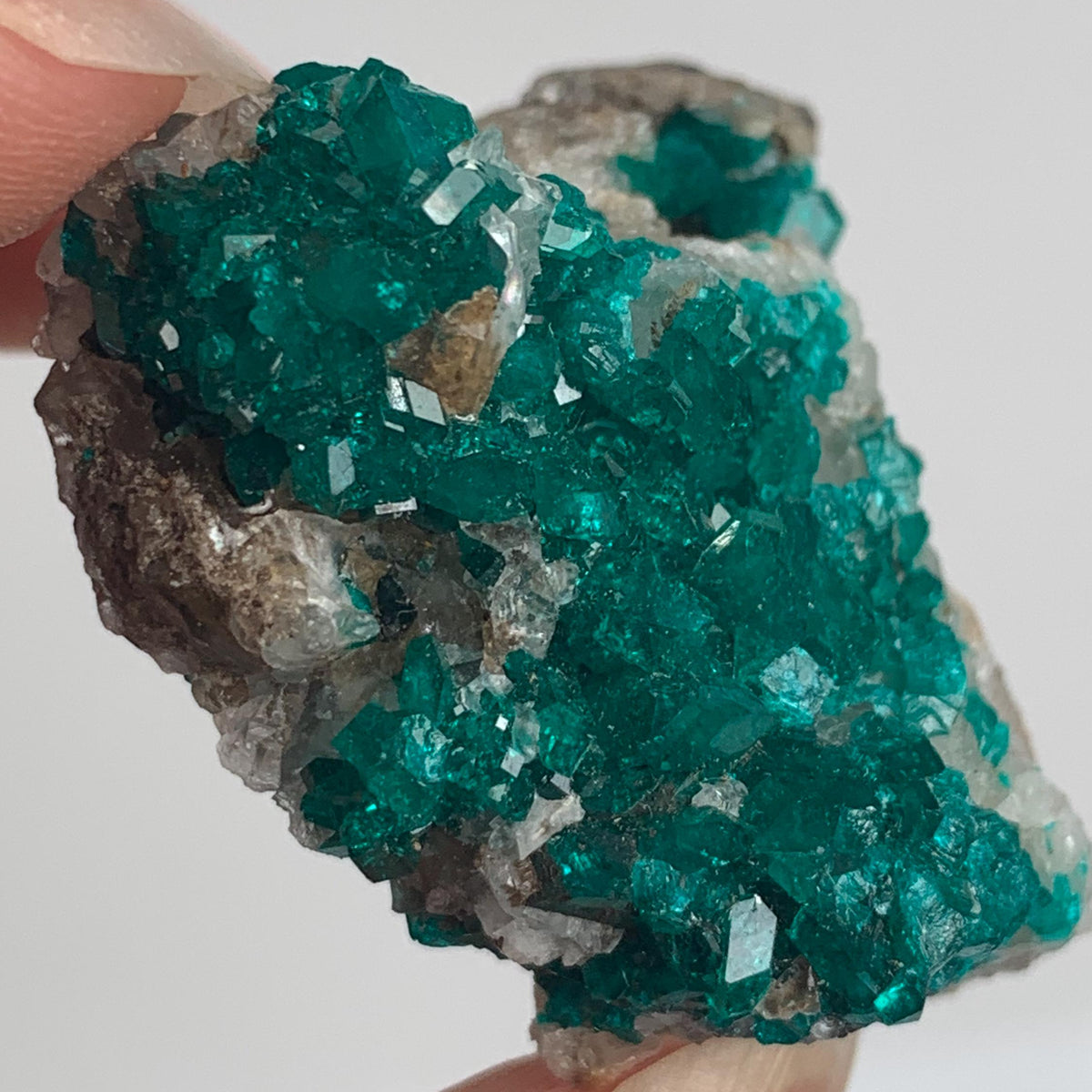 natural copper mineral dioptase crystal formation