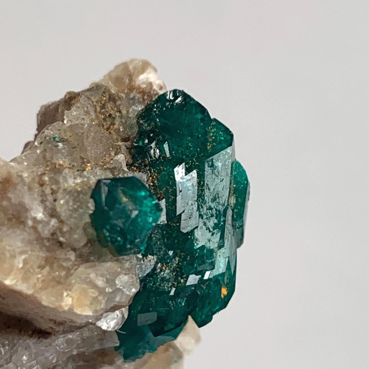 tsumeb dioptase cabinet mineral display specimen