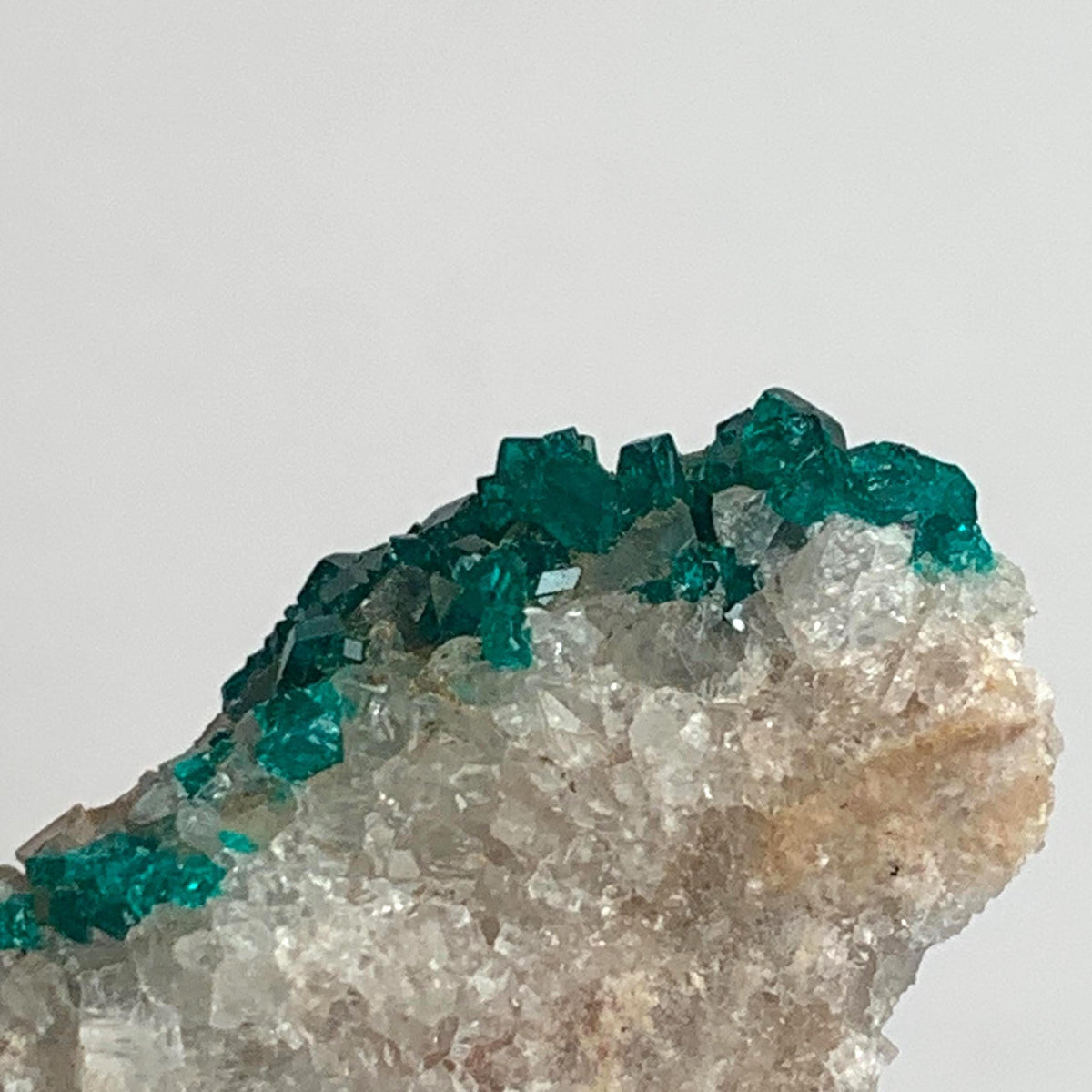 natural copper mineral dioptase crystal formation