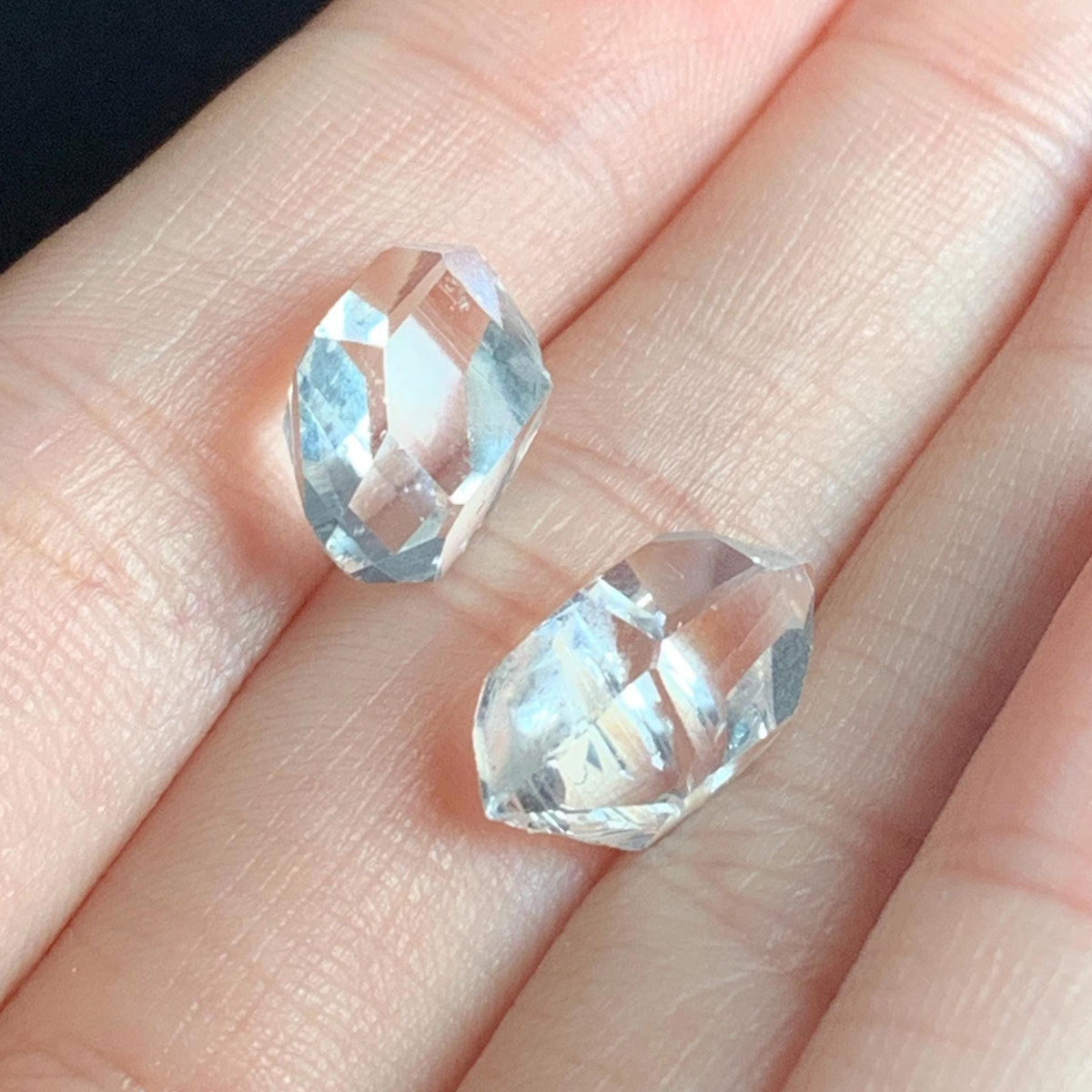 small clear quartz elongated crystal