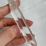 Slim natural quartz laser wand measuring 91mm in length