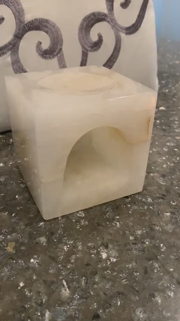 Hand-Carved Clear Quartz Essential Oil Diffuser: Aromatherapy Candle Holder