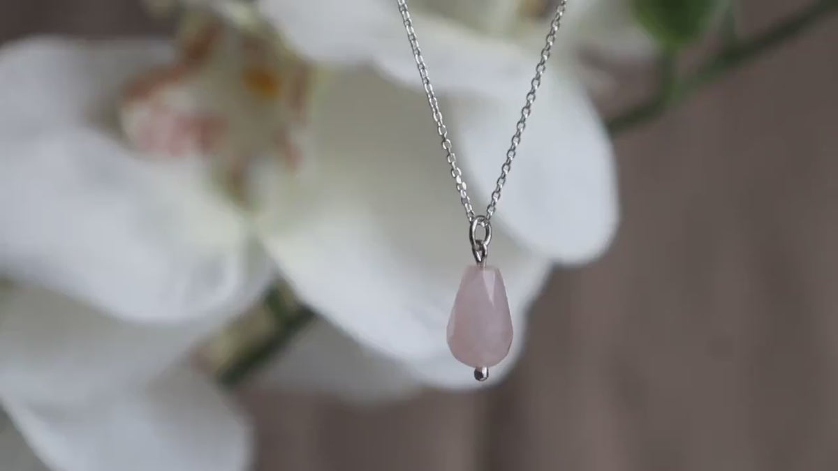 Rose Quartz Necklace Gold or Silver – Minimal Healing Jewelry for Love & Calm