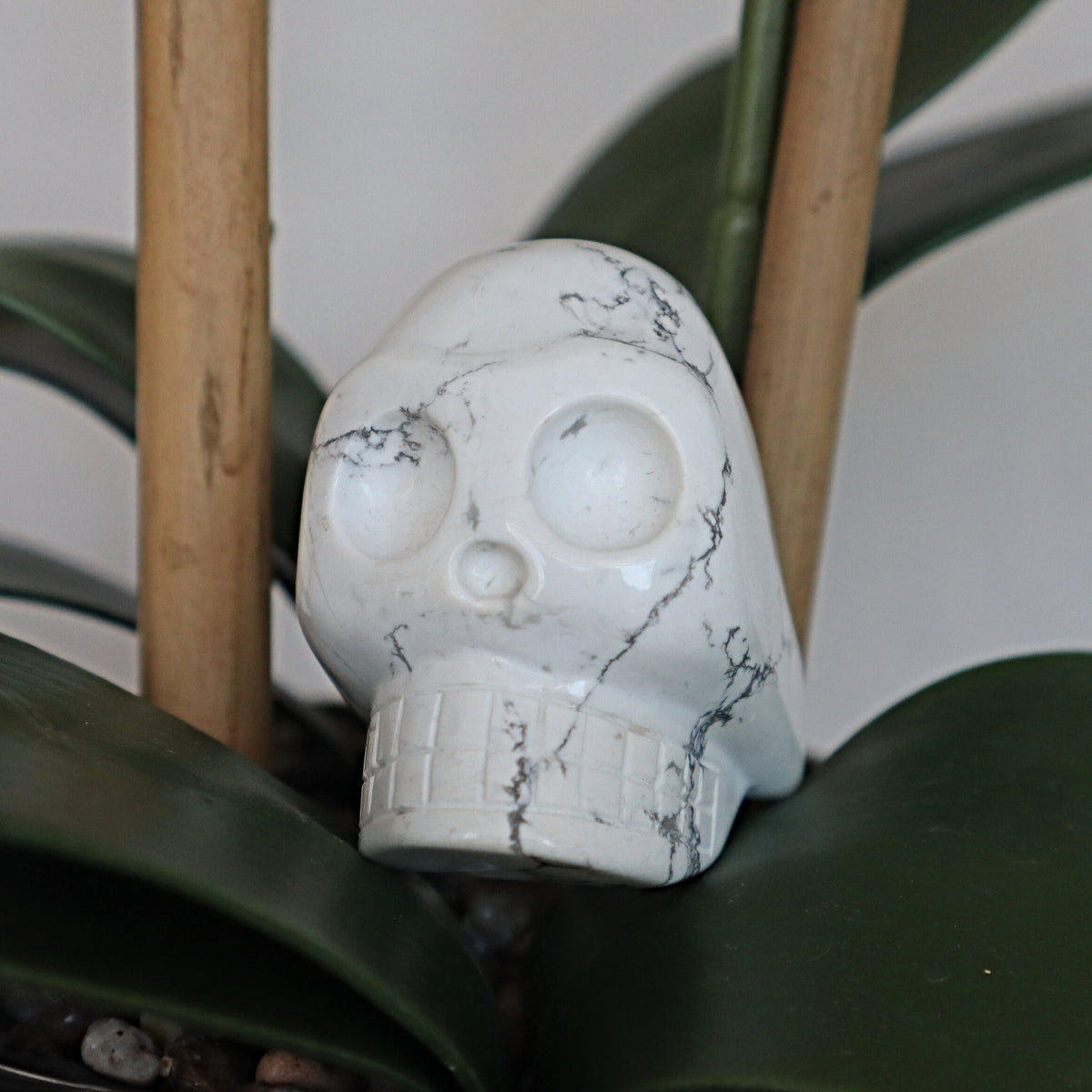 Skull Decor White Howlite Crystal Skull Carving 2.2 inches, Gothic Home Decor, Gemstone Skull Figurine