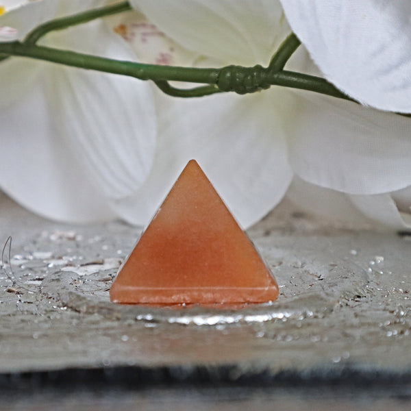 Red Aventurine Pyramid 35mm tall 30mm wide, Pyramid for Meditation, healing, energy, room decor