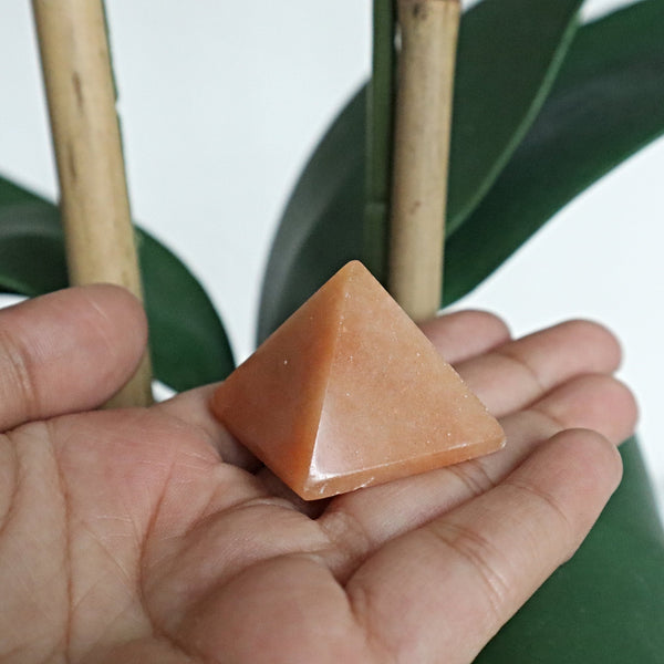 Red Aventurine Pyramid 35mm tall 30mm wide, Pyramid for Meditation, healing, energy, room decor
