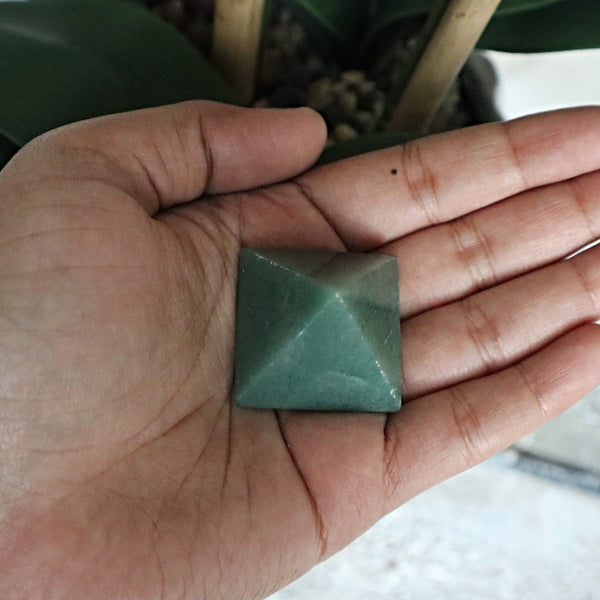 Green Aventurine Pyramid 35mm tall 30mm wide, Pyramid for Meditation, healing, energy, room decor