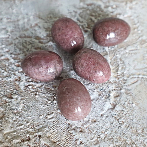 Rhodonite Egg, Natural Pink Rhodonite Stone Eggs for Home Decor Reiki Meditation Healing