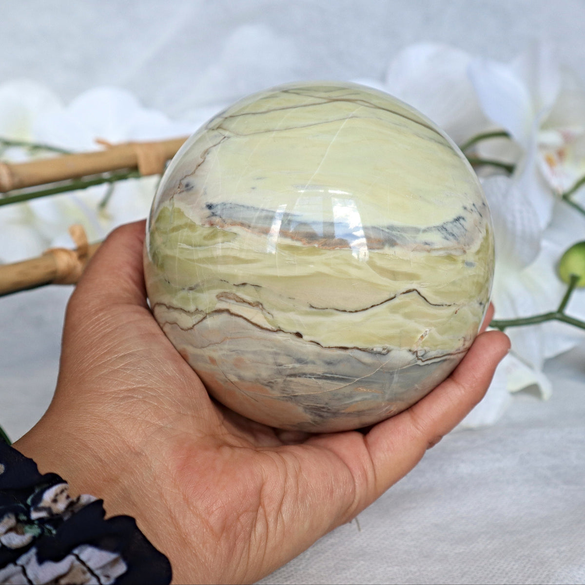 Butter Jade Sphere 96 mm