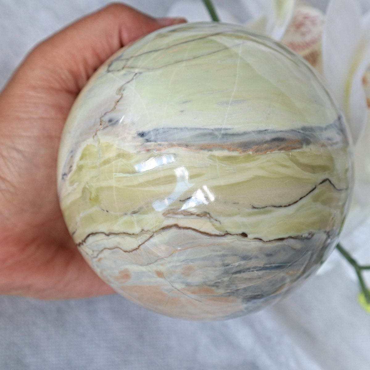 Butter Jade Sphere 96 mm