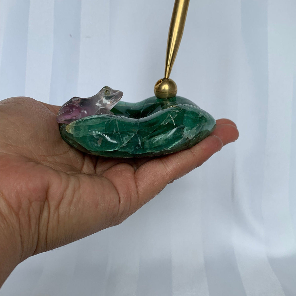 Fluorite Frog on Lotus Leaf Pen holder, Fluorite Frog on Lotus Leaf Carving gift