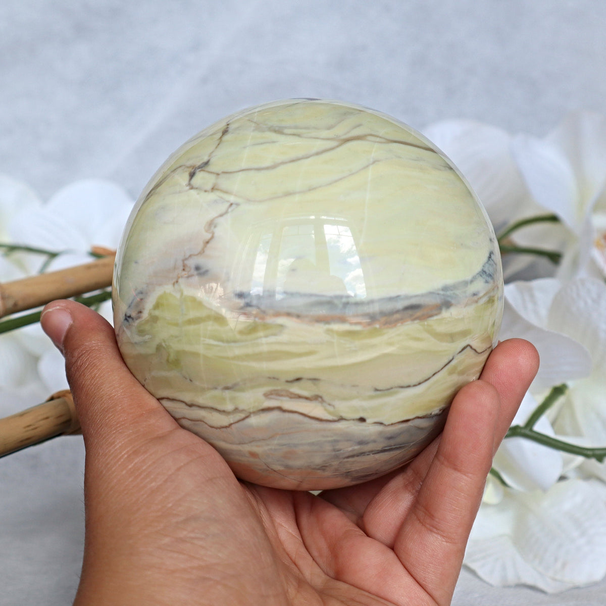 Butter Jade Sphere 96 mm