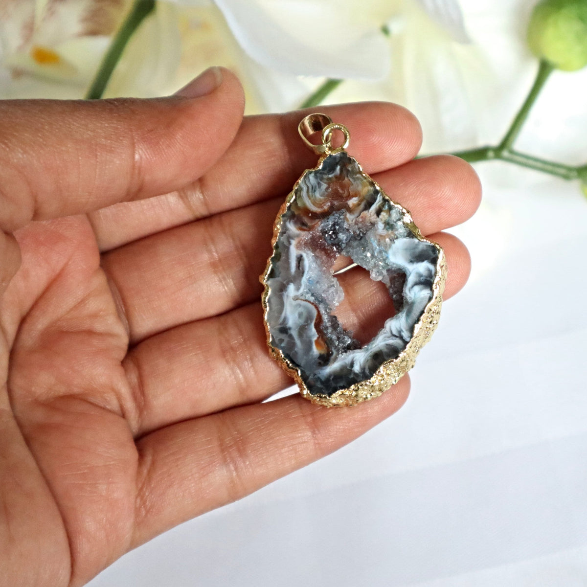 Druzy Geode Agate Pendant Necklace gold with Chain