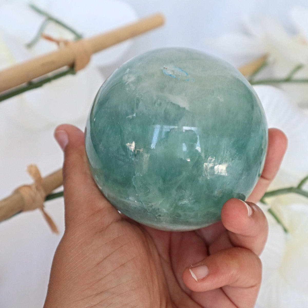 Fluorite Sphere 2.8 inch 73mm, Fluorite Sphere Natural Green Fluorite Sphere, Reiki Meditation Healing Crystal Gift